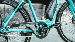 Ecoride Ambassador AXS M5 E6100 5-vxl Turkos Dam 2023 -Elcykel Försäljning Ecoride 2021 Ambassador M8 AXS Red LO 3 1080x608 2