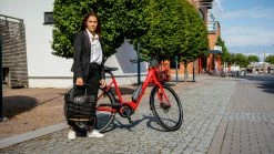 Ecoride Ambassador AXS M5 E5000 5-vxl Röd Dam 2023 -Elcykel Försäljning Ecoride 2021 Ambassador M8 AXS Red LO 4 1080x608 1