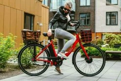 Ecoride Ambassador AXS H-Front 7-vxl Röd Dam 2023 -Elcykel Försäljning Ecoride ambassador axs dam rod 2022 1080x720 1